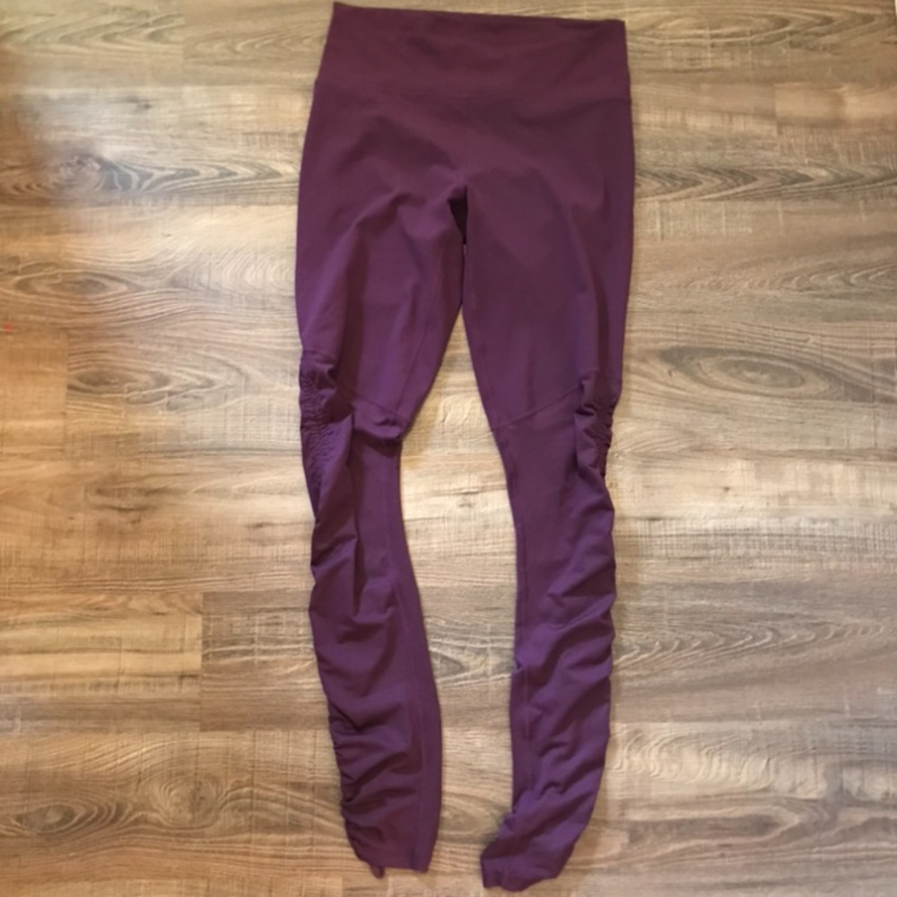FABLETICS purple power form ruched legging